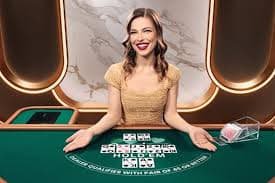 7777ad Live Baccarat Table